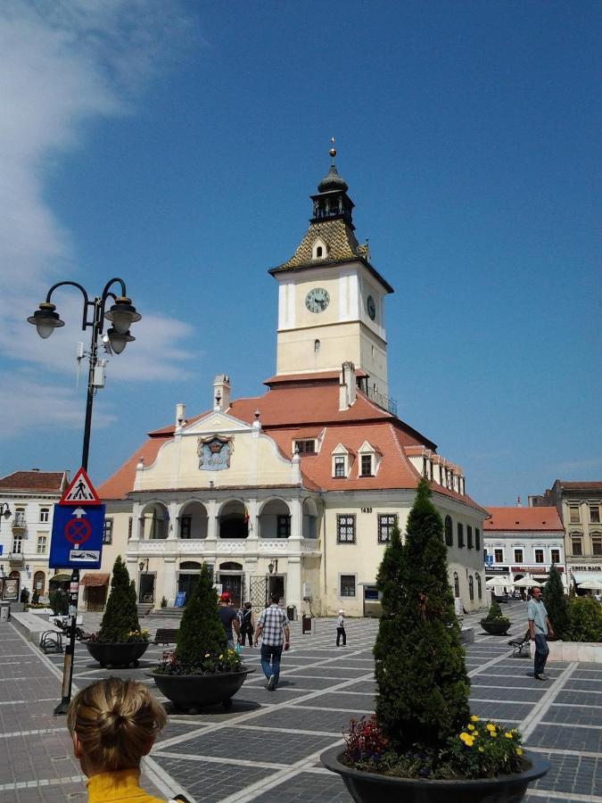 Koa - Inside Old Town Appartamento Braşov Esterno foto